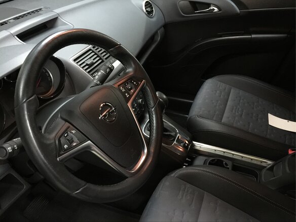 2011 Opel Meriva B, чёрный - вид 3