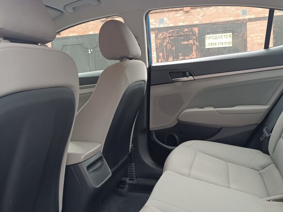 2017 Hyundai Elantra VI (AD), синий, 1450000 рублей - вид 9