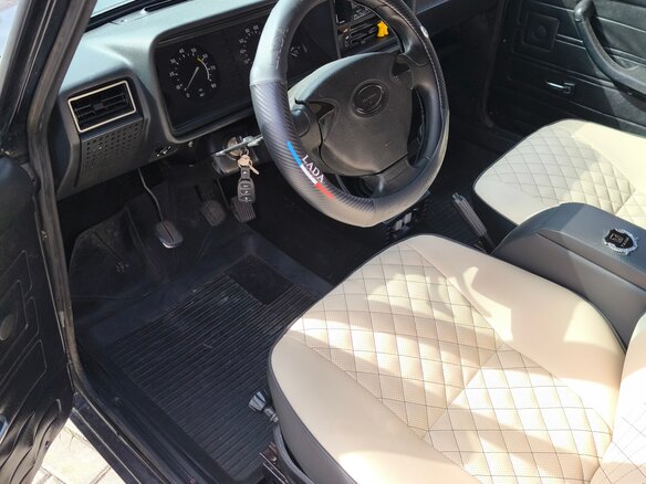 2010 Lada (ВАЗ) 2107, чёрный, 450000 рублей - вид 8