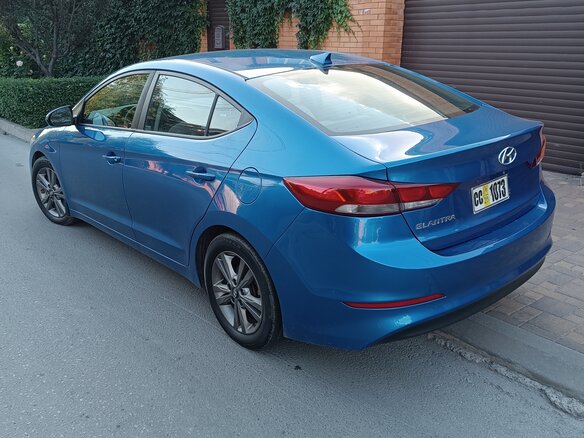 2017 Hyundai Elantra VI (AD), синий, 1450000 рублей - вид 3