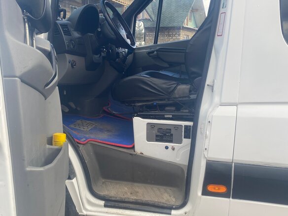 2011 Mercedes-Benz Sprinter Classic, белый, 2300000 рублей - вид 4