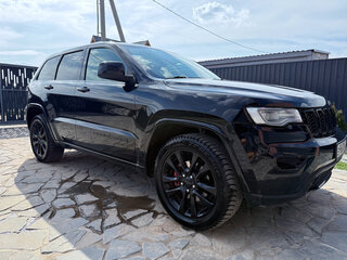 2017 Jeep Grand Cherokee IV (WK2) Рестайлинг, чёрный, 2650000 рублей, вид 4