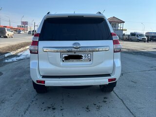 2017 Toyota Land Cruiser Prado 6-speed 150 Series Рестайлинг 1, белый, 4700000 рублей, вид 3