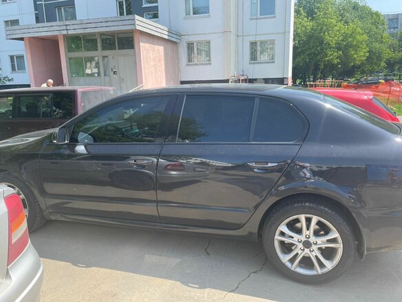 2010 Skoda Superb II, чёрный, 900000 рублей - вид 2