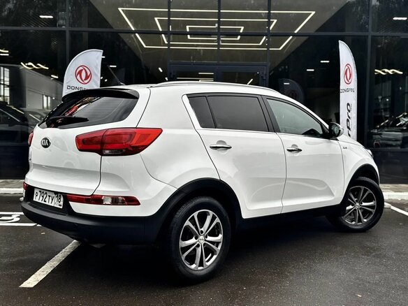 2015 Kia Sportage III Рестайлинг, белый, 1350000 рублей - вид 5