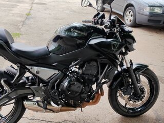 2021 Kawasaki Z 650, чёрный, 790000 рублей, вид 1