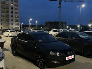 2017 Volkswagen Polo V Рестайлинг, серый, 999995 рублей, вид 1