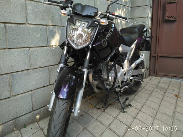 2016 Yamaha YBR250, фиолетовый - вид 3