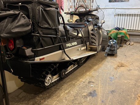 2014 Polaris Widetrak IQ, чёрный, 1000000 рублей, вид 4