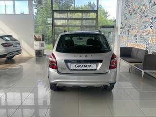 2025 Lada (ВАЗ) Granta Cross I Рестайлинг, серебристый, 1225000 рублей, вид 3
