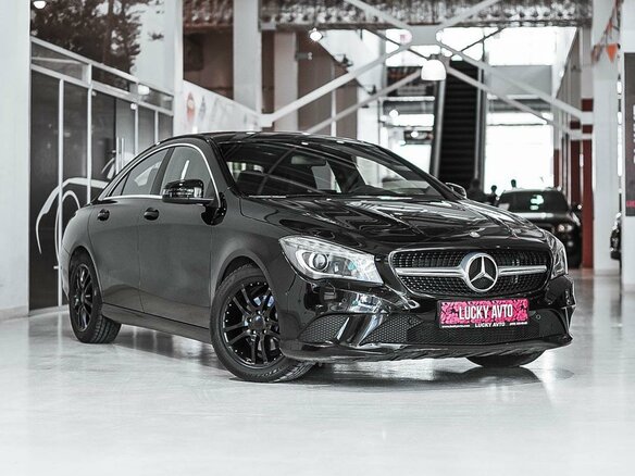 2013 Mercedes-Benz CLA 200 I (C117, X117), чёрный - вид 2