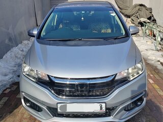 2019 Honda Fit III Рестайлинг, серебристый, 1450000 рублей, вид 2