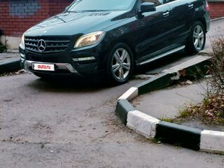 2013 Mercedes-Benz M-Класс 500 III (W166), чёрный, 2500000 рублей, вид 4