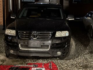 2006 Volkswagen Touareg I, чёрный, 2600000 рублей, вид 2