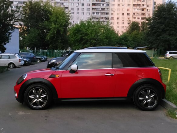 2008 Mini Hatch Cooper II (R56), красный - вид 1