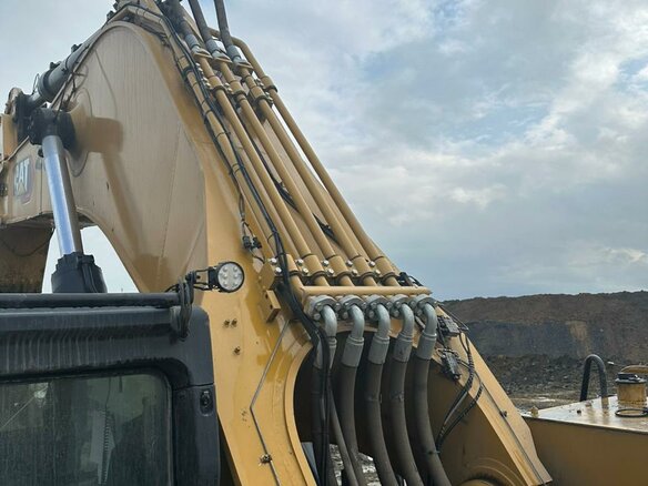2021 Caterpillar 395, 37000000 рублей - вид 11