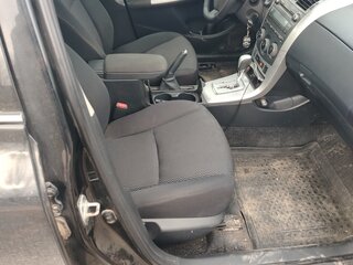 2011 Toyota Corolla X (E140, E150) Рестайлинг, чёрный, 850000 рублей, вид 5