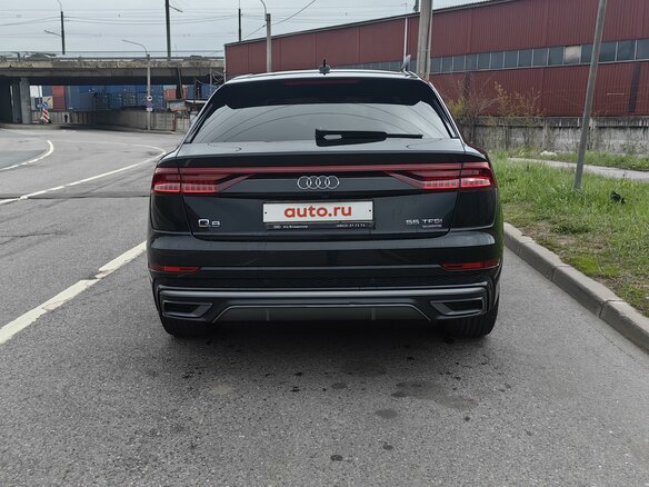 2019 Audi Q8 55 TFSI I (4M), чёрный, 6480000 рублей - вид 5