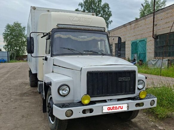 2010 ГАЗ 3307, белый, 400000 рублей