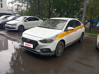2018 Hyundai Solaris II, серебристый, 760000 рублей, вид 2