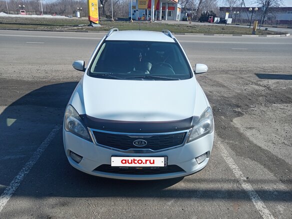 2012 Kia Ceed I Рестайлинг, белый, 1100000 рублей - вид 1