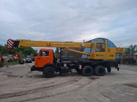 2006 КамАЗ 43118, оранжевый, 1900000 рублей, вид 1
