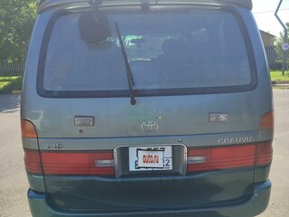 1996 Toyota Granvia I, зелёный, 700000 рублей, вид 4