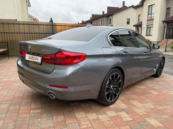 2019 BMW 5 серии 525d VII (G30/G31/G38), серый, 3100000 рублей - вид 5