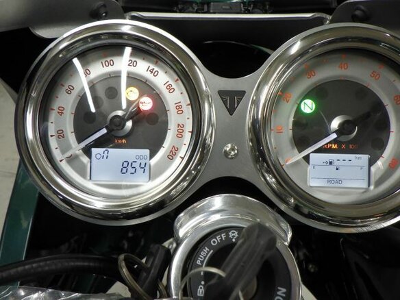 2019 Triumph Thruxton, зелёный, 1100000 рублей - вид 6
