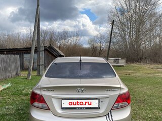 2013 Hyundai Solaris I, бежевый, 510000 рублей, вид 4