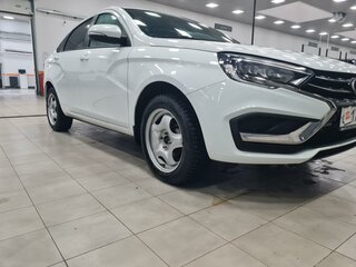 2023 Lada (ВАЗ) Vesta I Рестайлинг (NG), белый, 1650000 рублей, вид 2