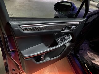 2017 Porsche Macan GTS I, пурпурный, 3350000 рублей, вид 2