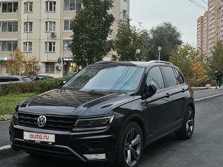 2017 Volkswagen Tiguan II, чёрный, 1750000 рублей, вид 1