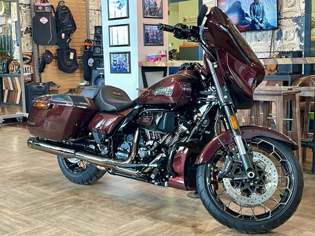 2024 Harley-Davidson CVO Street Glide, пурпурный, 5550000 рублей, вид 4
