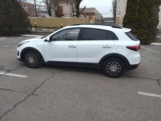 2018 Kia Rio X-Line IV, белый, 1700000 рублей, вид 2