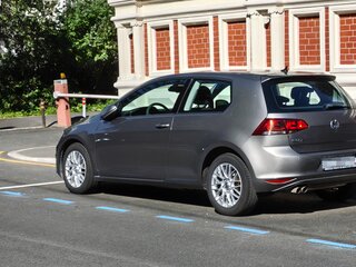 2013 Volkswagen Golf VII, серый, 1500000 рублей, вид 3