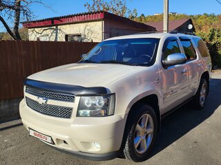 2012 Chevrolet Tahoe 6AT III, белый, 2500000 рублей, вид 1