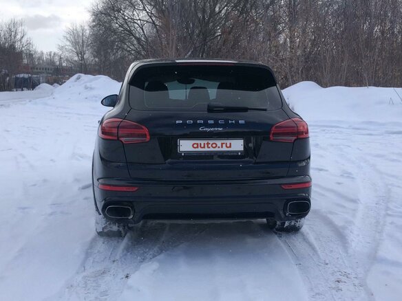 2014 Porsche Cayenne Diesel II Рестайлинг (958), чёрный, 3990000 рублей - вид 2