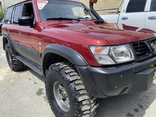 1998 Nissan Patrol V (Y61), пурпурный, 1480000 рублей, вид 2