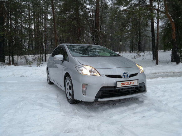 2012 Toyota Prius III Рестайлинг (XW30), серый - вид 2