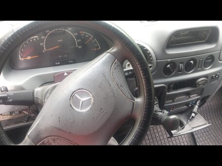 2001 Mercedes-Benz Sprinter, белый, 450000 рублей, вид 2
