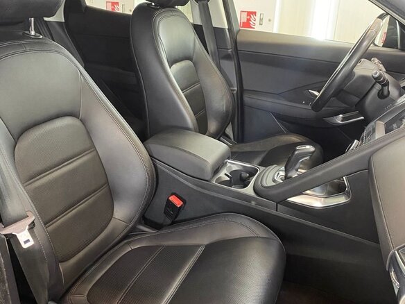 2019 Jaguar E-Pace I, чёрный, 2300000 рублей - вид 5