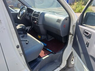 2000 Toyota HiAce XH10, белый, 650000 рублей, вид 4