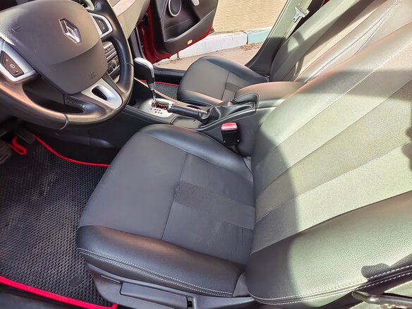 2012 Renault Fluence I, красный, 820000 рублей - вид 8