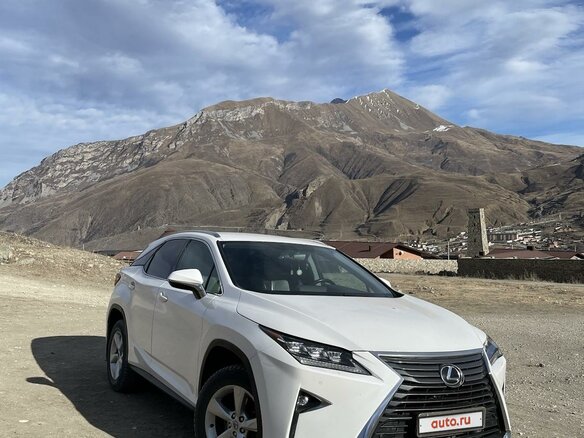 2017 Lexus RX 200t IV, белый, 3900000 рублей - вид 4