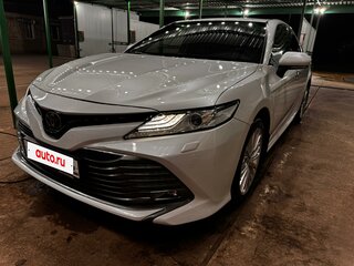 2018 Toyota Camry VIII (XV70), белый, 2450000 рублей, вид 2