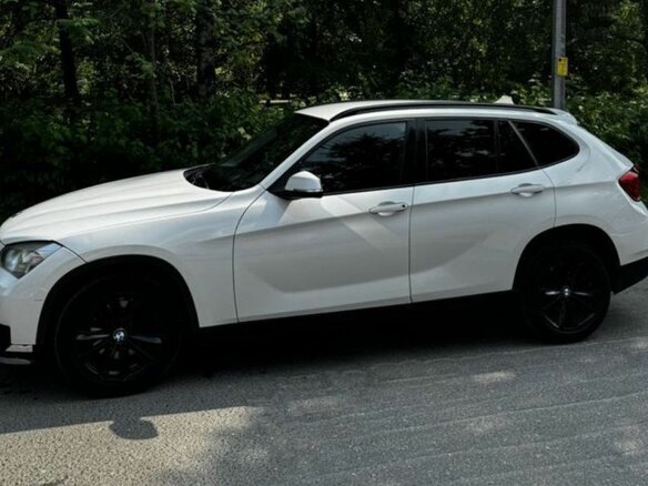 2014 BMW X1 18i I (E84) Рестайлинг, белый, 1450000 рублей - вид 1