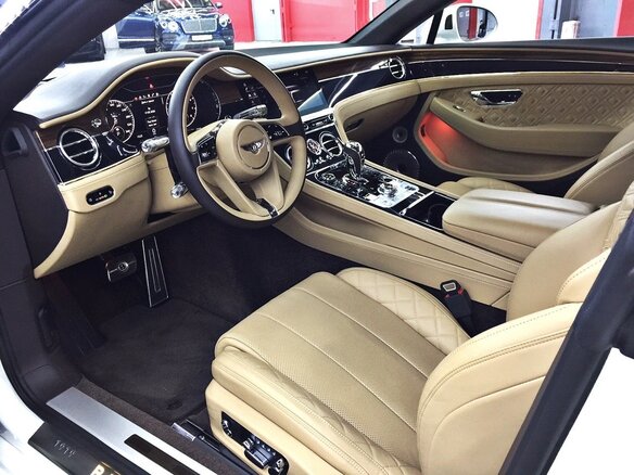 2019 Bentley Continental GT III, белый - вид 4