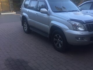 2008 Toyota Land Cruiser Prado 4-speed 120 Series Рестайлинг, серебристый, 2500000 рублей, вид 4