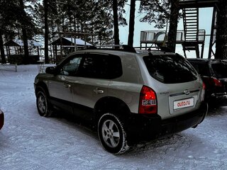 2006 Hyundai Tucson I, серебристый, 880000 рублей, вид 4